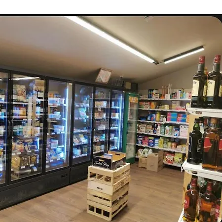 Chambre, Salle De Bain, Toilette, Salon Privatif 3*